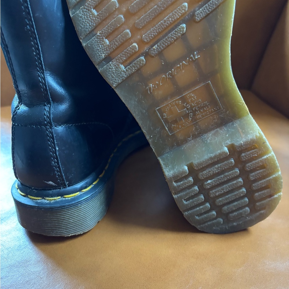 Doc Martens - Picture 3 of 3